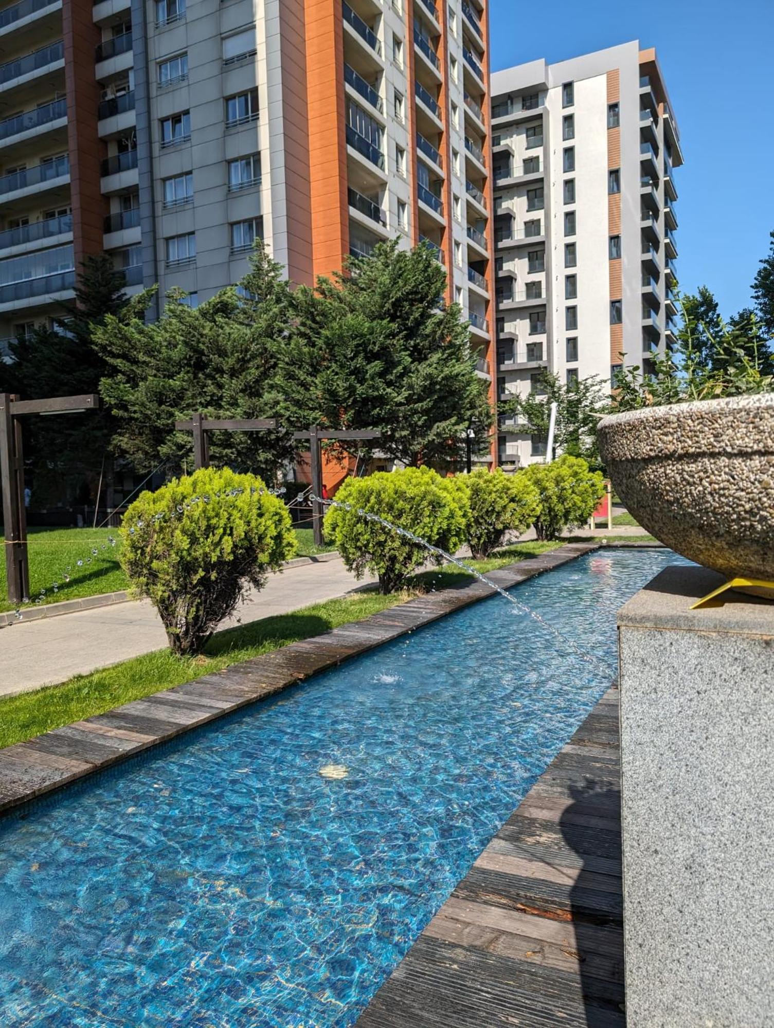Central City Oasis - Incity Bukarest Exteriör bild